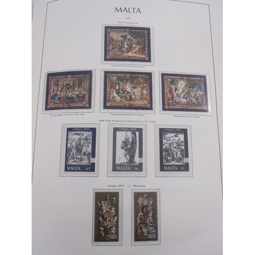 291 - Album of Malta stamps, page of 1/2d 1860 through to 1966 appears complete, includes 1922 10s black (... 