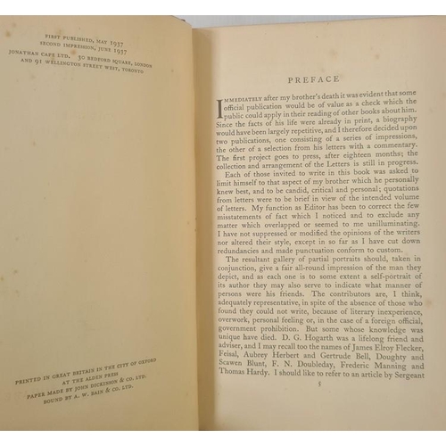 47 - Assorted volumes, including T.E. Lawrence 'Seven Pillars of Wisdom', 'By his friends', 'Goldsmith's ... 