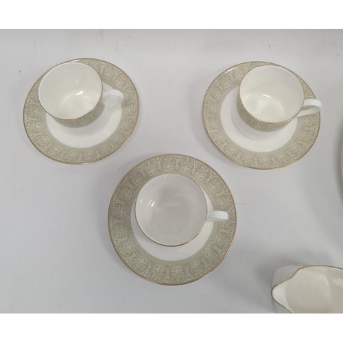 19 - Royal Doulton 'Sonnet' pattern dinner service for six persons to include:- three sizes of plates, co... 