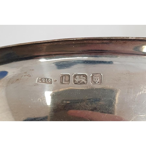 384 - 1970's silver sauceboat, London 1978, maker A Chick & Sons Ltd, 4oz approx, a 1940's silver two-hand... 