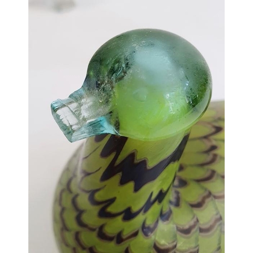 87 - Iittala Finland green glass bird designed by Oiva Toikka (af), a Murano style glass snail, three gla... 