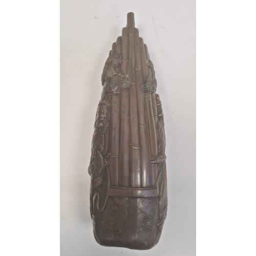 82 - ****** WITHDRAWN ****** Pair of Japanese spelter vases, each decorated with warriors on a ground of ... 