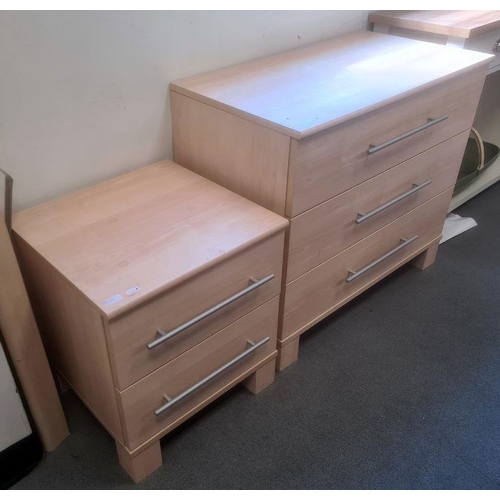 1110 - Modern bedroom suite including bedframe, two chests of three drawers, one bedside chest of two drawe... 