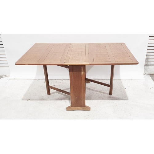 1238 - 20th century oak drop-leaf table