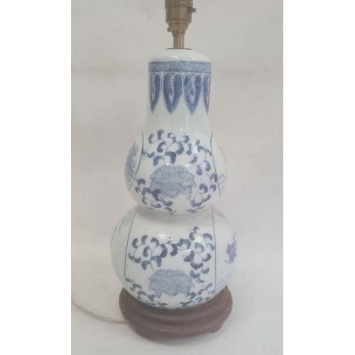 135 - Chinese blue and white double-gourd vase/table lamp on turned wooden base, 45cm high