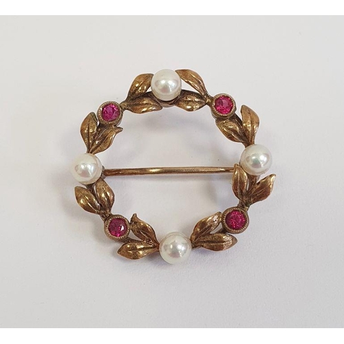 416 - 9ct gold wreath brooch of circular form set with alternating cultured pearls and red stones, approx.... 