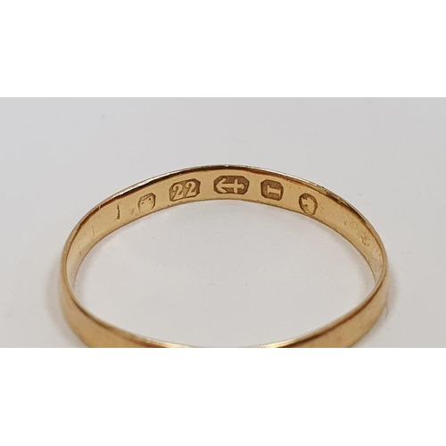 496 - 22ct gold wedding ring, finger size H 1/2, approx 1g