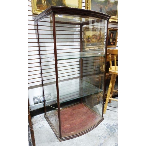 1471 - Shop display cabinet, the mahogany frame with bow glass front, glass sides and glass shelves, 68cm x... 