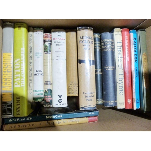 1005 - Quantity of volumes, various subjects (3 boxes)