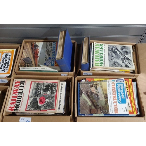 1021 - 10 assorted boxes containing The Railway Modeller Magazine, 1960's, 1970's, 1980's, 1990's, etc (10 ... 