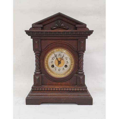 1072 - 20th century mantel clock with Arabic numerals to the dial, the whole in classical architectural for... 