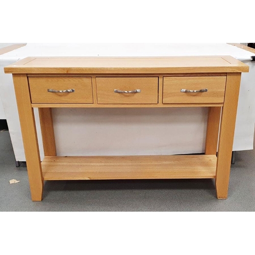 1102A - 20th century oak hall table, the rectangular top above three drawers, over shelved undertier, 118cm ... 