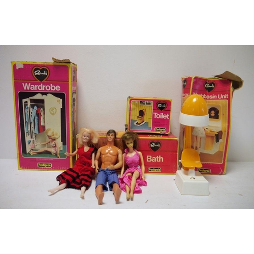 330 - Assorted Sindy dolls and accessories, some boxed, to include bath, wash basin unit, wardrobe and hor... 