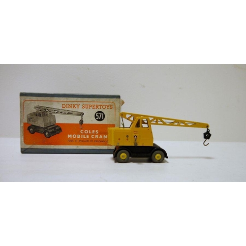 346 - Dinky Supertoys, diecast model No. 571 Coles mobile crane in box