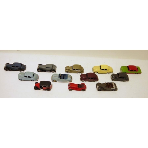 352 - Small quantity of Dinky Toys diecast models to include 'Dinky Toys Austin Somerset', 'Dinky Toys Aus... 