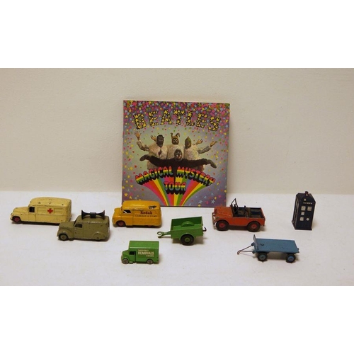 363 - Quantity of loose diecast Dinky toys to include 340 Landrover, tannoy van, 480 Bedford 'Kodak' van, ... 