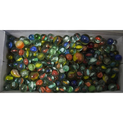 428 - Large quantity of variously sized marbles (1 box)