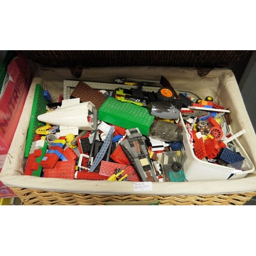 464 - A large quantity of loose Lego, one basket, a blue bucket and a box