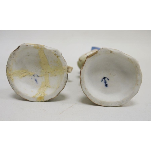 7 - Blue and white transfer-decorated ceramics to include teacups, saucers, semi-china sugar bowl and tw... 