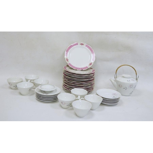 9 - Noritake teaware to include teapot, cups and saucers and a set of modern Chinese plates (39)