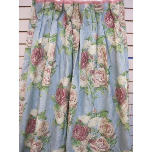 474 - Pair of green ground, peach decorated curtains approx 100 x 205 cm and a Pair of blue ground, rose p... 