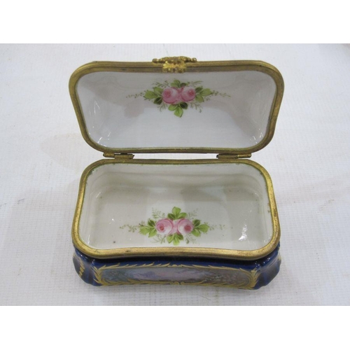 177 - Sevres porcelain snuff box, circa 1845-48