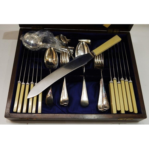 287 - EPNS canteen with bone-handled knives, setting for six, to include carving set, brass label dated Ma... 