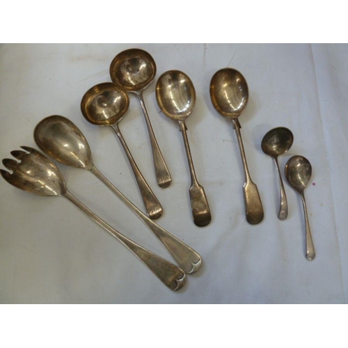 289 - Quantity plated table flatware, mainly for six, serpentine thread-pattern