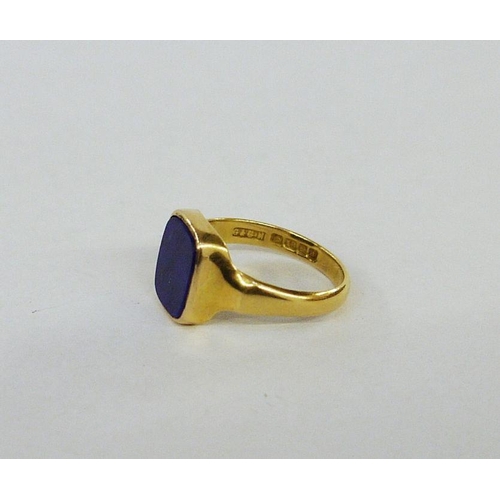 433 - 18ct gold and lapis lazuli mounted signet ring, 5g approx. in total