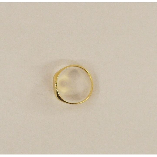 434 - 18ct gold signet ring, 2.5g approx.