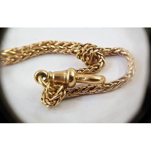 512 - 18ct gold guard chain, multiple herringbone link pattern with clip, approx. 38g