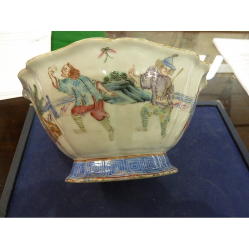 132 - Chinese bowl having everted ogee moulded rim, turquoise interior and painted exterior with figures a... 