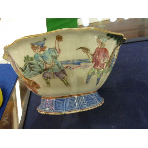 132 - Chinese bowl having everted ogee moulded rim, turquoise interior and painted exterior with figures a... 