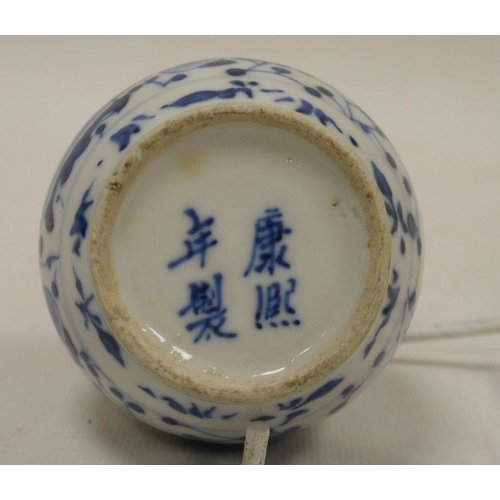 109 - Chinese porcelain blue and white small bottle vase, 19th century, four-character mark to base, paint... 