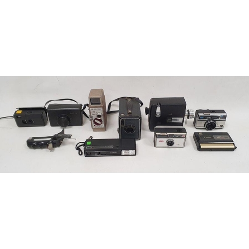 126 - Collection of nine vintage cameras and cine cameras including Bell & Howell 6248mm cine camera (with... 