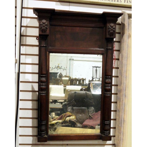 1393 - 19th century mirror with mahogany frame and rectangular plate