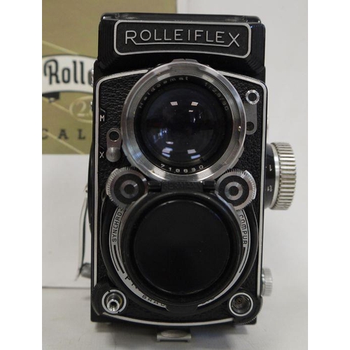 143e - Francke & Heidecke  Braunschweig Rolleiflex camera with Heidosmat 1:2,8/80 twin lens reflex camera i... 