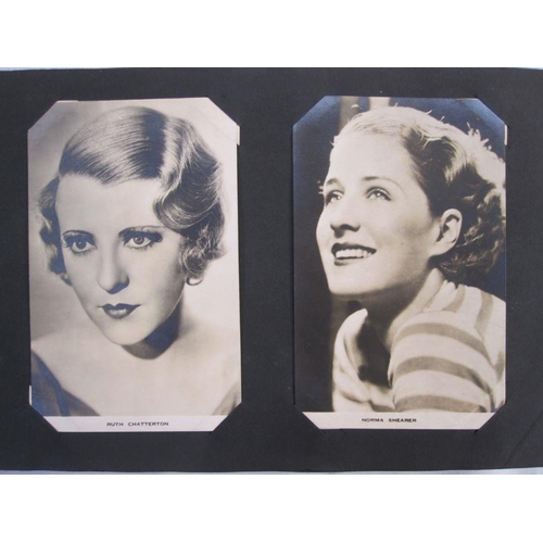 224 - Album of actors and actress of the 1920's as well as a complete Will's Cigarette card paperback albu... 