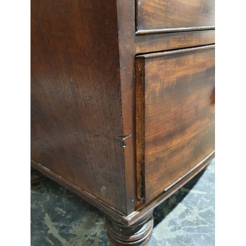 1170 - Victorian bowfront mahogany chest of two short over three long drawers, on turned supports, 106cm x ... 