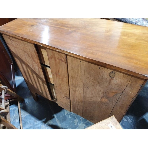 1196 - 19th century mahogany chest of two short over two long drawers, on splayed feet, 94cm x 89cm