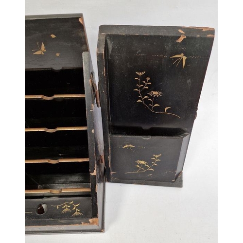 1026 - Japanese lacquer stationery desk tidy decorated with assorted insects and animals