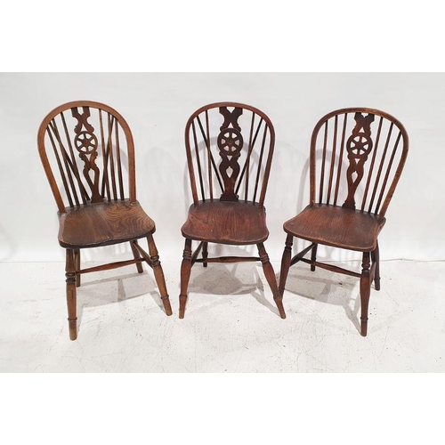 1246 - Six assorted elm-seated wheelback chairs (6)