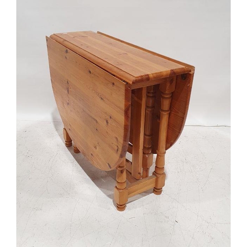 1297 - Pine desk and a pine drop-leaf table (2)