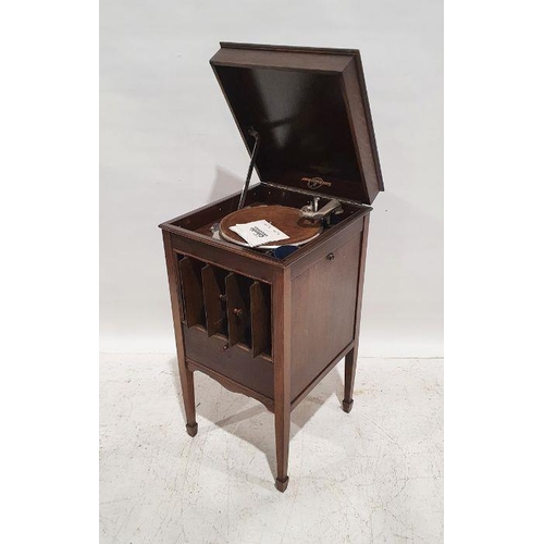 1315 - Columbia gramophone in oak cabinet, 86cm x 42cm x 46cm