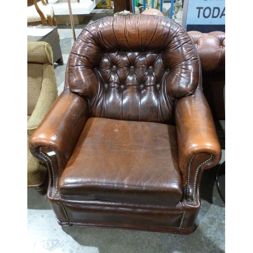 1352 - Brown leather armchair