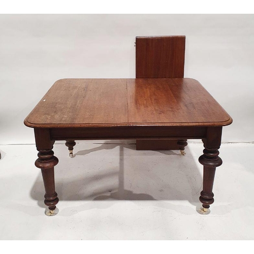 1370 - Victorian extending dining table, the rectangular top with rounded cornice, moulded edge, on turned ... 