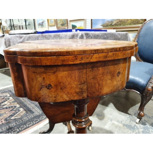 1382 - Early Victorian walnut gaming/work table, the lozenge-shaped top with satinwood inlay, opening to re... 