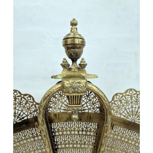 164 - Peacock-style brass folding firescreen (69 cm H)