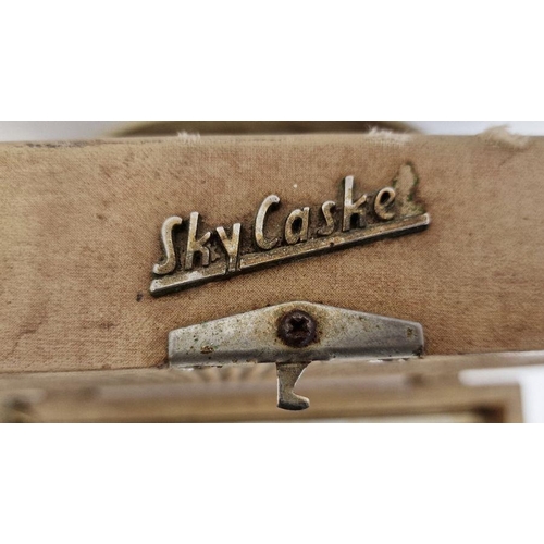 172 - Sky Casket portable vintage radio (16 x 22.5 x 14.5 cm)