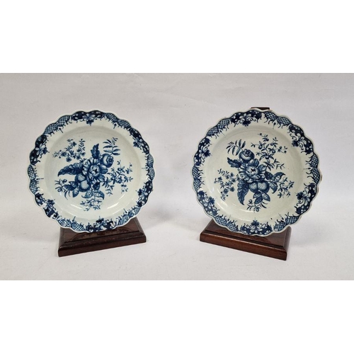 55 - Pair 18th century Worcester porcelain blue and white dishes, pine cone pattern, with scalloped edge ... 